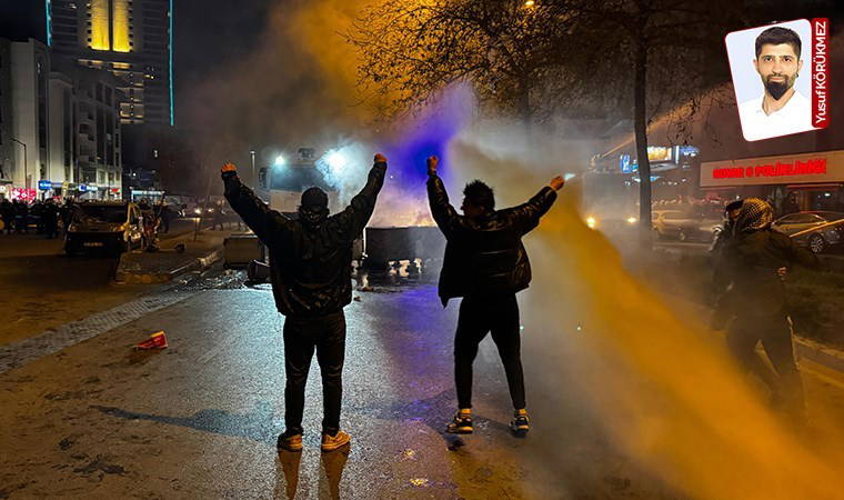 İzmir'de öğrenciler valinin yasağını tanımadı: AKP il binası çevresinde müdahale başladı! En az 70 gözaltı