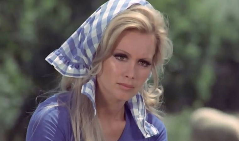 Filiz Akın'ın ölümü sanat dünyasını yasa boğdu: Peş peşe paylaşımlar