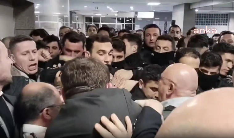 Çağlayan Adliyesi'nde barikat gerilimi: Milletvekilleriyle polis arasında arbede yaşandı, vekiller barikatı aştı