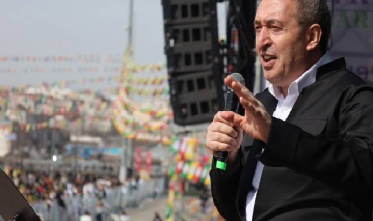 DEM Parti Eş Genel Başkanı Bakırhan Yenikapı'daki nevruzdan seslendi: 16 milyonun iradesi hapsedilemez