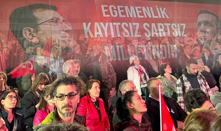 Şişli Belediyesi'ne kayyum atandı: Şişlililer belediye önünde nöbet başlattı!