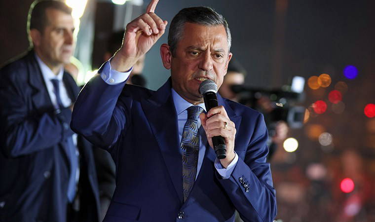 Saraçhane'de 6. gecede 'küfür' polemiği... Özgür Özel: 'O küfrü kendi anneme edilmiş sayıyorum'