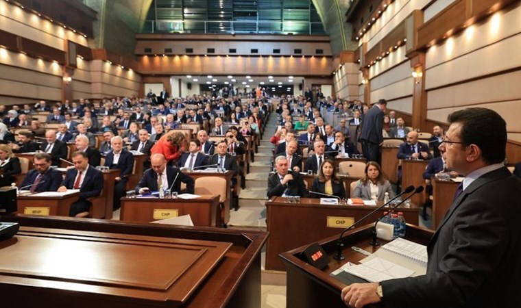 İBB'de 'seçim' günü! Oylama başladı... Tutuklanan Ekrem İmamoğlu'nun yerine vekalet edecek isim belli oluyor: AKP de aday gösterdi!