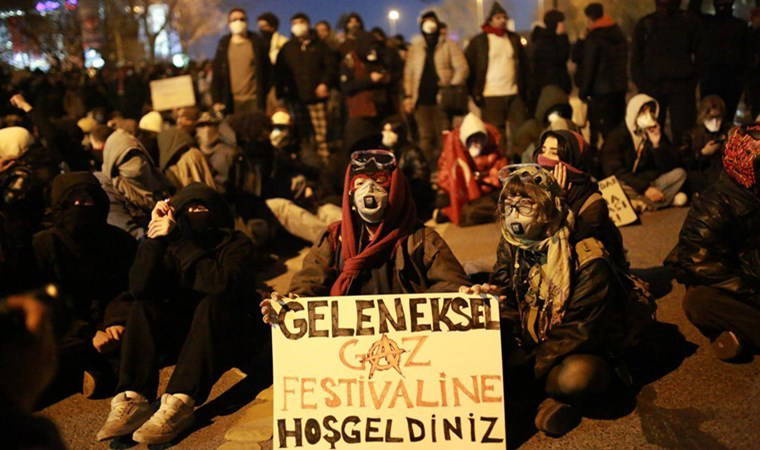 Yeni Şafak yazarından eylemcilere 'kariyer' tehdidi: 'Maskeler kimliklerini gizlemeye yetmez'