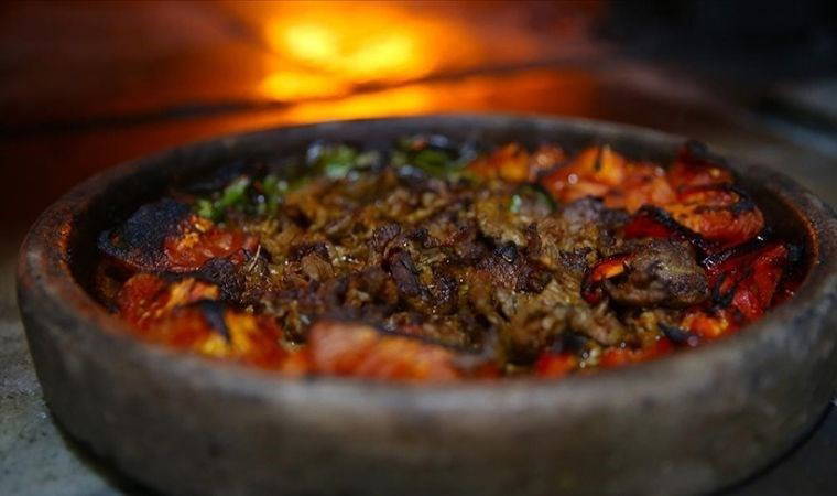 Kahramanmaraş mutfağının en özel lezzetiyle iftar sofralarınızı renklendirin: Eli böğründe tarifi