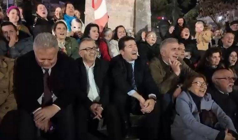 İktidarın sözde ‘yolsuzluk’ operasyonuna İmamoğlu’nun memleketinden tepki yükseldi: Trabzon’da kahkaha protestosu