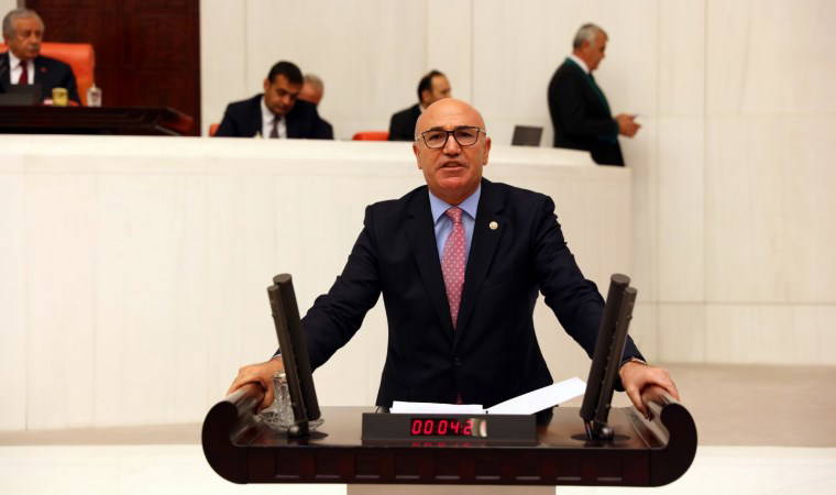 CHP'li Mahmut Tanal tek tek açıkladı: 'Konuşma engelli bir vatandaş 'slogan attı' denilerek gözaltına alındı'