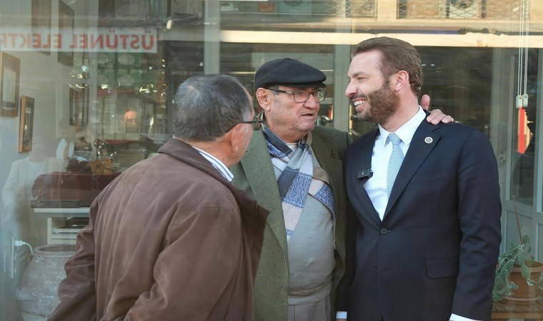 Ceyhan Belediyesi’nden bin emekliye 5 bin liralık Bayram ikramiyesi