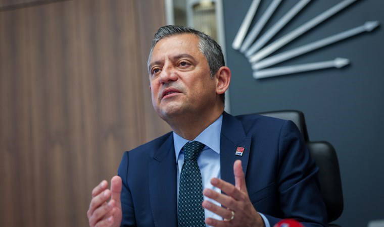 Özgür Özel, partisinin yol haritasını açıkladı: 'İmamoğlu’nun resmi adaylığı mümkün olmazsa birisi çıkar