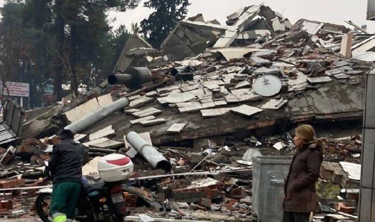 Depremde 15 kişiye mezar olan Akgül Apartmanı davasında ara karar: Yeni bilirkişi raporu hazırlanacak