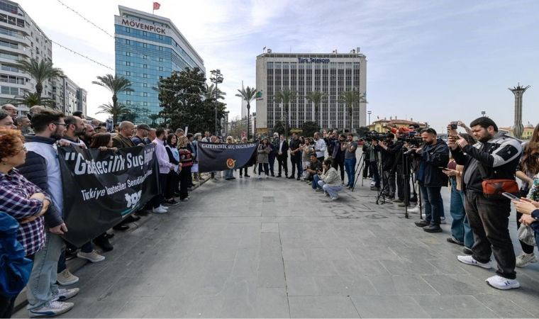 İzmir’de gazetecilerden gözaltı ve tutuklamalara tepki
