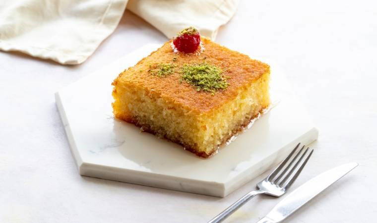 Tam ölçülü revani tarifi... Yumuşacık dokusuyla enfes tarif!