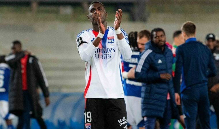 Lyon, deplasmanda ağır yaralı!