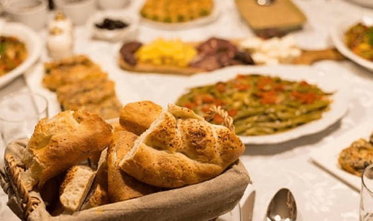 İftar ne zaman? 28 Mart 2025 Ramazan İmsakiyesi: İstanbul Ankara İzmir iftar ve sahur saatleri....