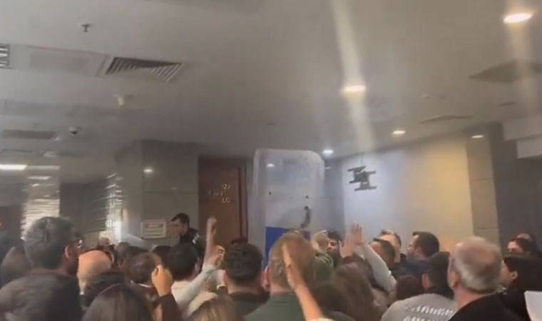 Avukatlara müdahale edip boğazını sıkan polislere hakkında tutanak tutuldu