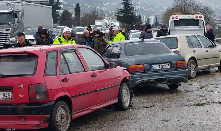 Samsun'da çevre yolu kilitlendi: 9 araçlık zincirleme kaza!
