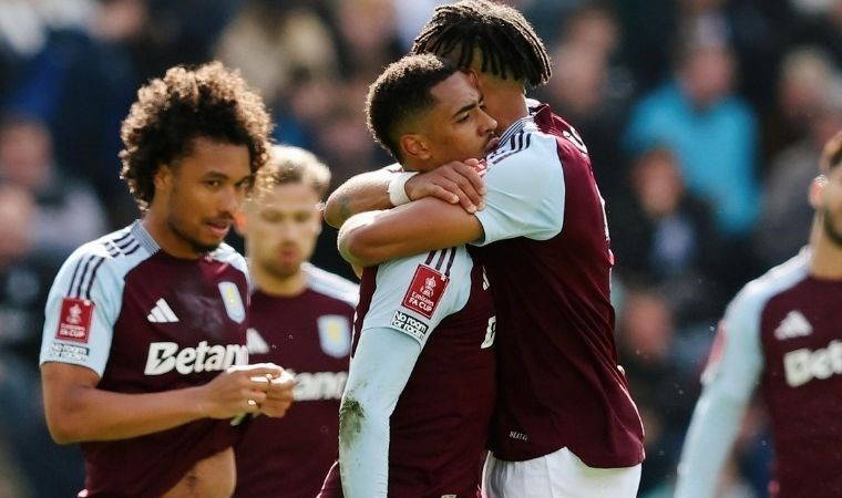 Marcus Rashford duble yaptı, Aston Villa rahat turladı