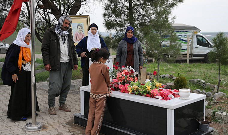 Narin Güran bayramın ilk gününde unutulmadı