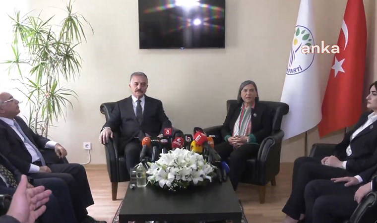 DEM Parti ve MHP ilk kez bayramlaştı... MHP'den DEM'e 'Saraçhane' övgüsü: 'CHP'nin sokak çağrısı karşısında...'