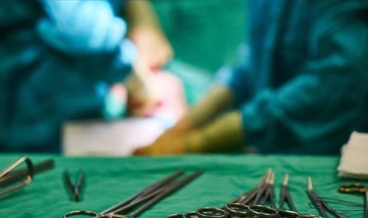 Doktorları şaşırtan olay... Yuttuğu metal pul akciğerinden çıktı!