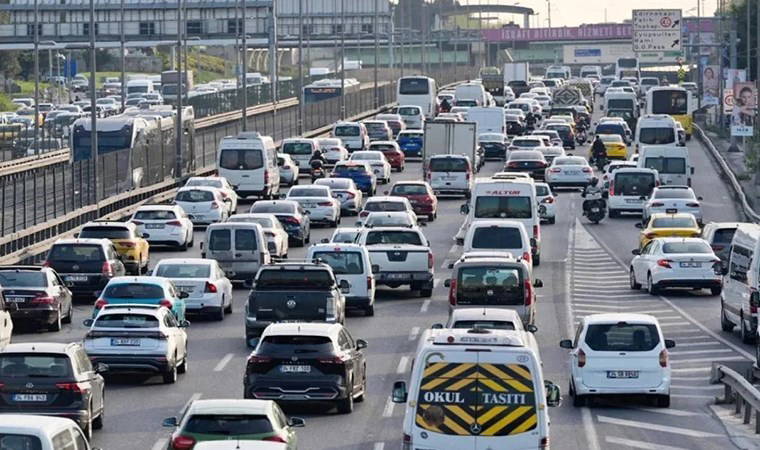 İstanbul'da bayram tatilinde trafik yoğunluğu yaşanıyor