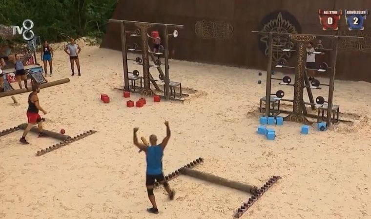 Oyun sayısını alan yarışmacının neşesi tartışmaya sebep oldu: Volkan ve Adem arasında oyun sonrası 'sevinç' tartışması yaşandı!