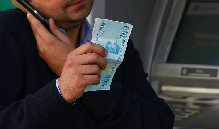 Kendileri 'polis' olarak tanıtıp dolandırıcılık yaptılar!