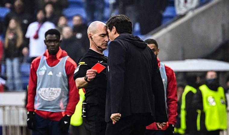 Hakemin üzerine yürümüştü... Paulo Fonseca'ya tarihi ceza!