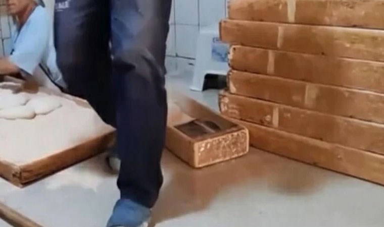 Fırında hijyen skandalı: Tezgaha terlikle bastı, 105 bin TL ceza kesildi