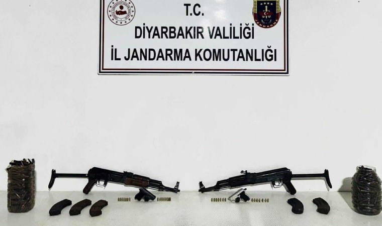 Diyarbakır’da kayanın altına gizlenmiş el bombaları ele geçirildi!