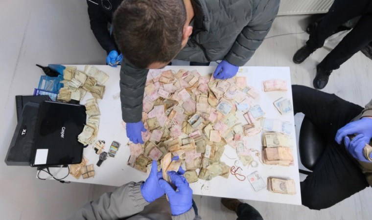 Yer Yalova... Dilencinin üzerinden çıkanlar şoke etti!