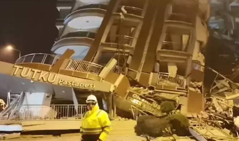 Depremde 14 kişiye mezar olmuştu...