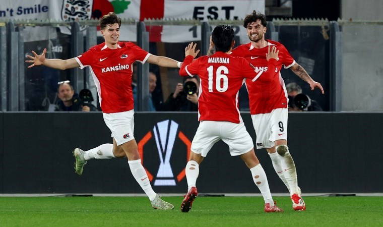 AZ Alkmaar Tottenham'ı devirdi: Avantajı kaptı!