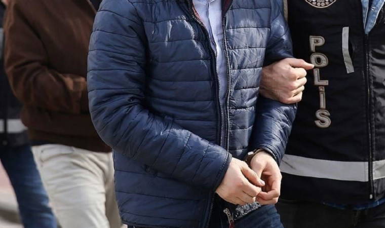 'Dur' ihtarına uymayıp kaçan araçta kilolarca uyuşturucu yakalandı!