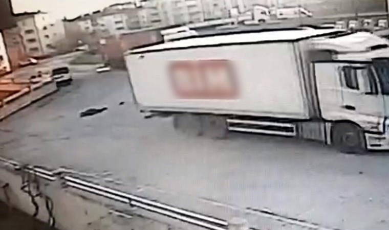 Kamyonun çarptığı kadın öldü... Şoför gözaltında!