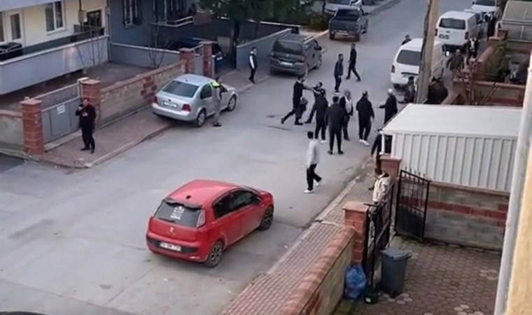 Bıçaklı, çekiçli, tüfekli borç-alacak kavgası: 3 yaralı