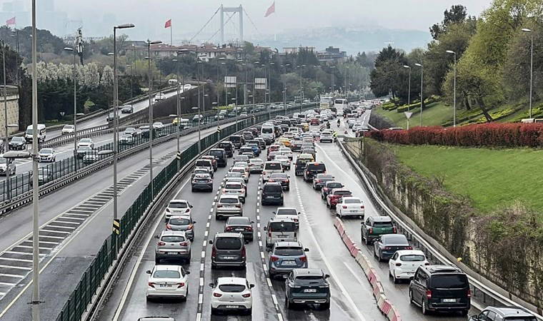 İstanbul'da bayramın son günü trafik yoğunluğu!