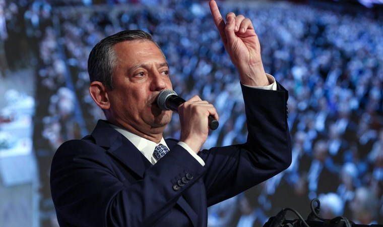 Özgür Özel'den 102 gencin tahliyesine ilişkin açıklama: 'Mücadelemiz sürecek'