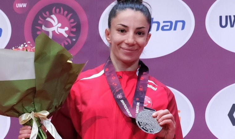 Avrupa Güreş Şampiyonası'nda milli sporculardan 2 gümüş 1 bronz madalya!
