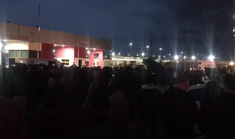 Tahliye edildiler: 102 gence coşkulu karşılama!