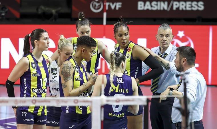 Dev derbi öncesi Fenerbahçe Medicana'nın yeni başantrenörü belli oldu!