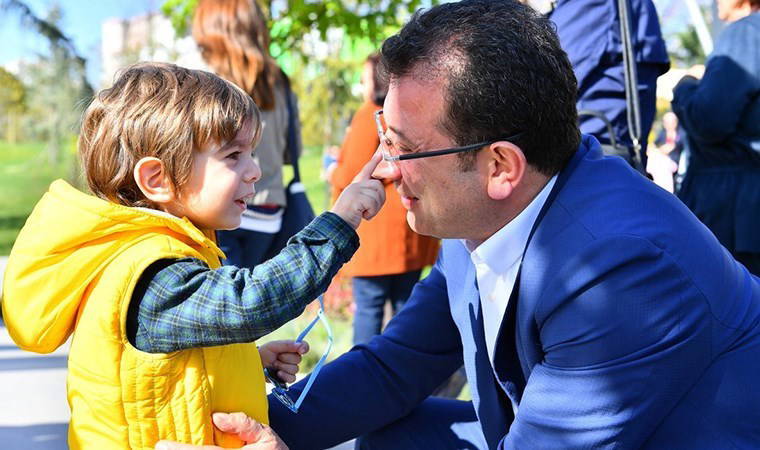 İmamoğlu, çocuklara seslendi: 'Arkamda dağ gibi duruyorsunuz...'
