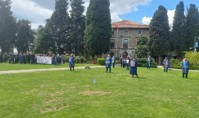 Boğaziçi Üniversitesi 'kayyum' protestosu: Akademisyenlere öğrenci ve mezunlardan destek