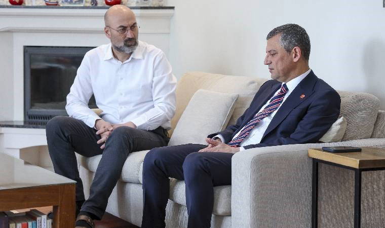 CHP lideri Özgür Özel'den Fethi Açıkel’e taziye ziyareti!