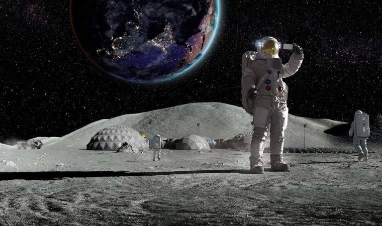 İlk insanlı uzay yolculuğundan beri ülkeler rekabet halinde