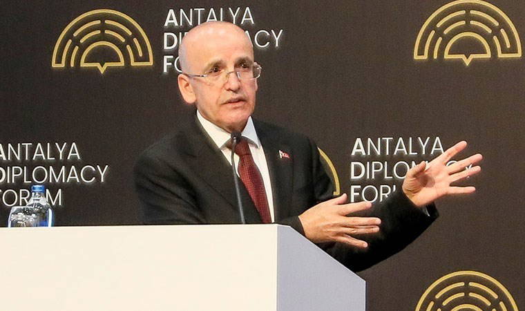 Mehmet Şimşek'ten sunum: 'Enflasyon düşüyor, düşecek'