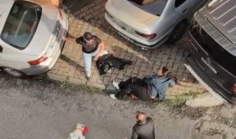 Esenler'de bir kadın sokak ortasında eşi tarafından bıçaklanarak öldürüldü