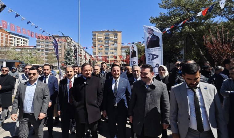 Elazığ'da Ağıralioğlu'na böyle dert yandı: 'Bu ülkede milliyetçi yaşayan insanlar 40 yaşından sonra komünist oldu'