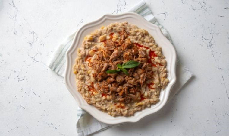 Geleneksel düğün yemeği tavuklu keşkek tarifi