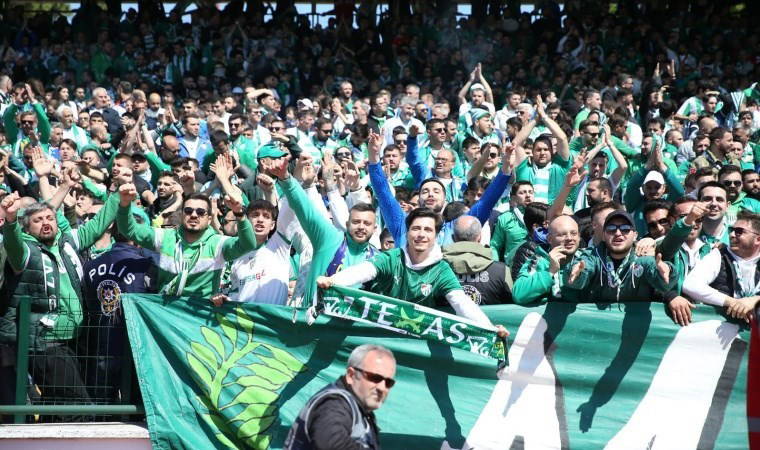 Bursaspor şampiyonluğunu ilan etti: Bir üst lige yükseldiler!